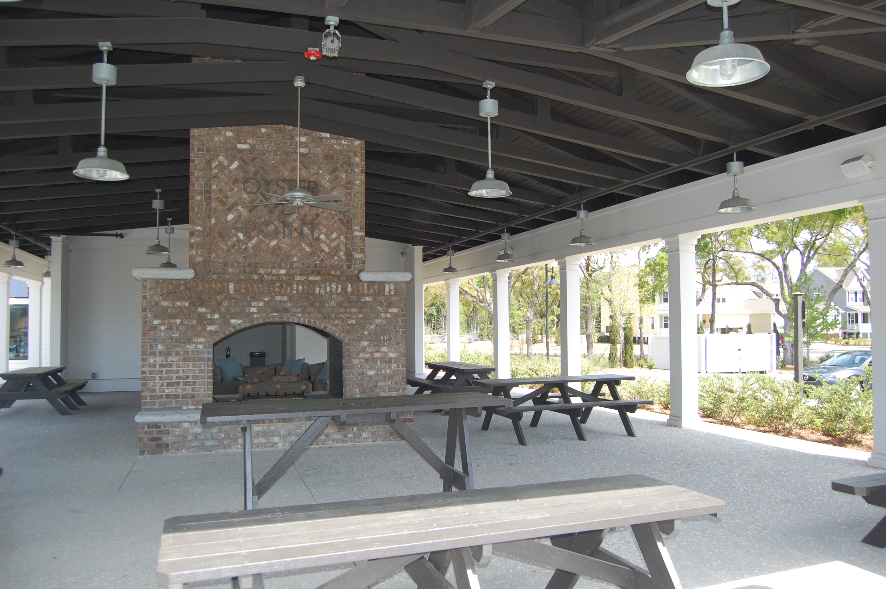 2216 Dewees Creek